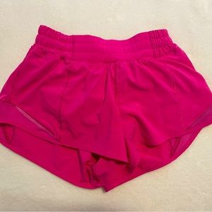 SONIC PINK Hotty Hot Low-Rise Lined Short 2.5